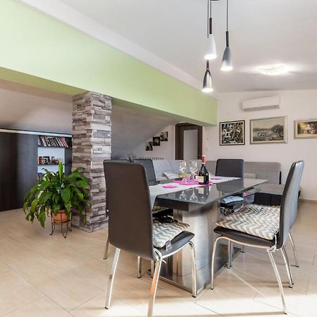 Gorgeous Apartment In Rijeka With Kitchen ภายนอก รูปภาพ