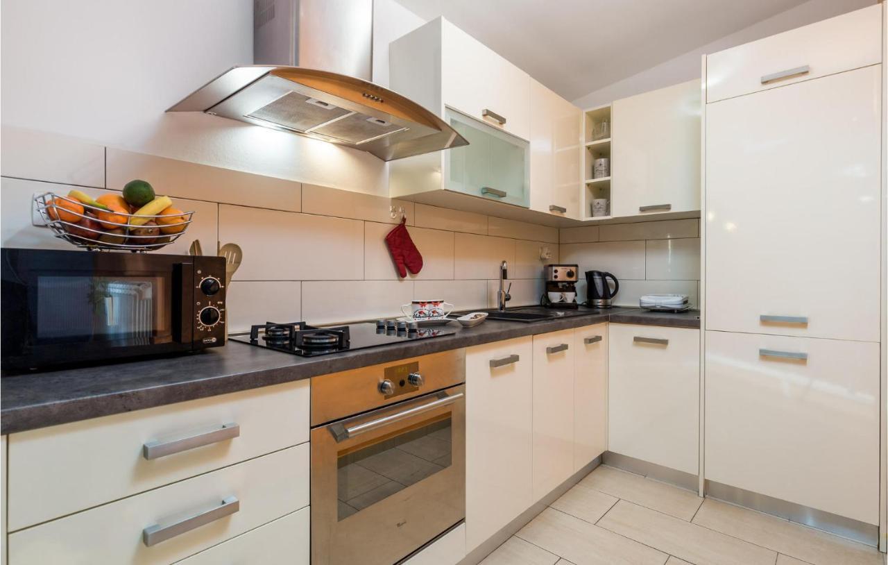 Gorgeous Apartment In Rijeka With Kitchen ภายนอก รูปภาพ