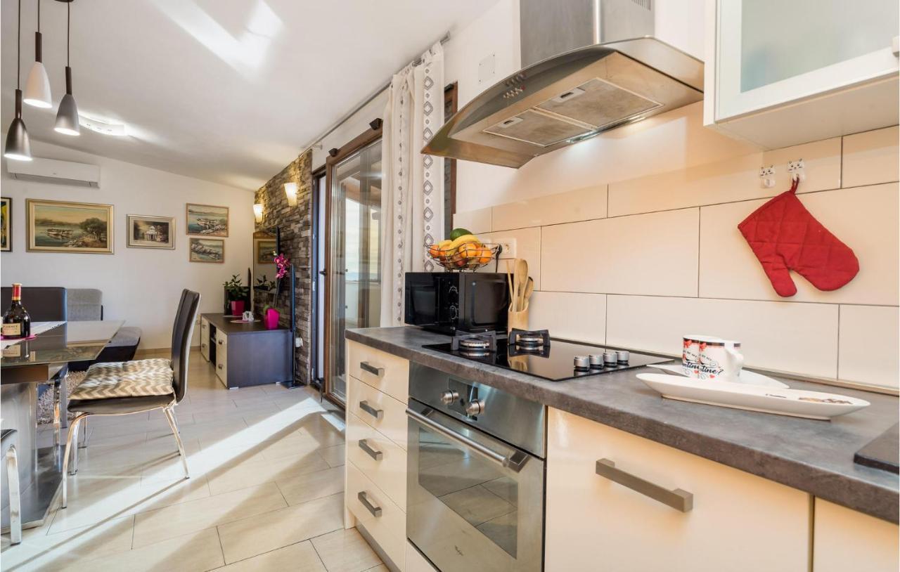 Gorgeous Apartment In Rijeka With Kitchen ภายนอก รูปภาพ