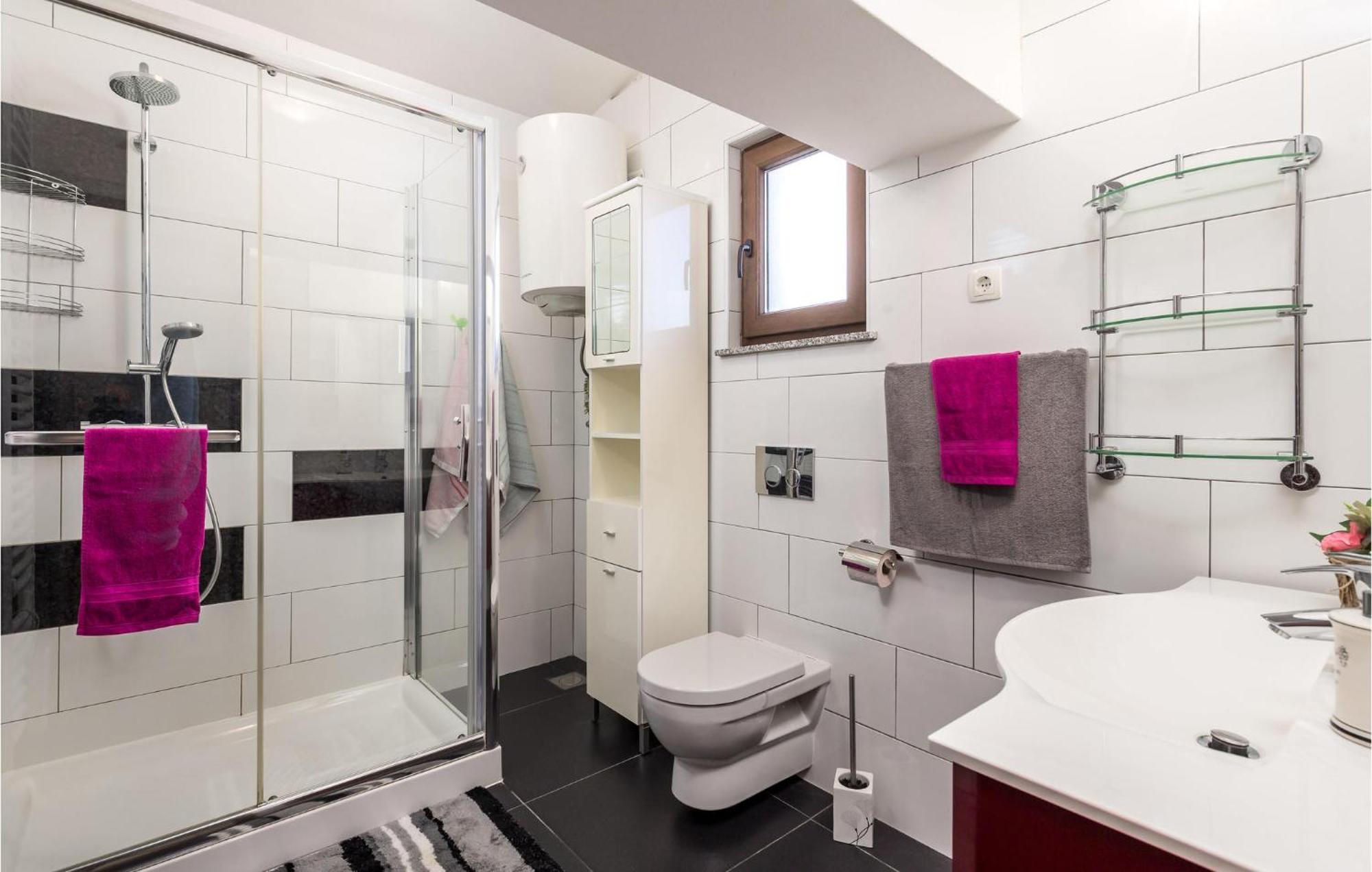Gorgeous Apartment In Rijeka With Kitchen ภายนอก รูปภาพ